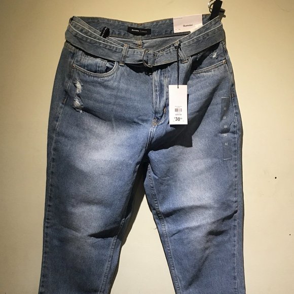 BLUENOTES HIGH RISE MOM JEANS FITS LIKE A 31 - Picture 1 of 5